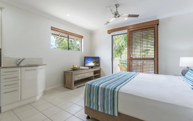 Meridian Port Douglas - Adults only
