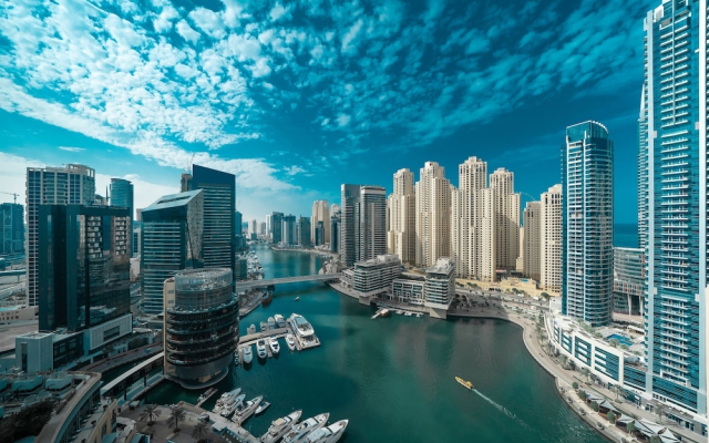 Luton Vacation Homes - Address Marina