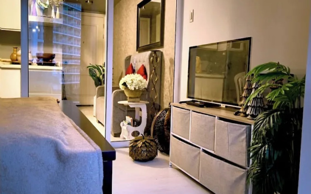 Santorini Suites