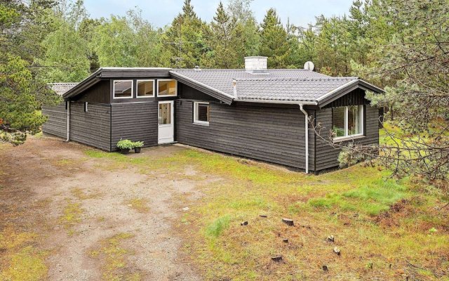 8 Person Holiday Home in Romo