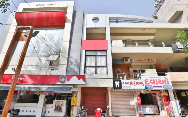 Hotel Sunshine by OYO Rooms