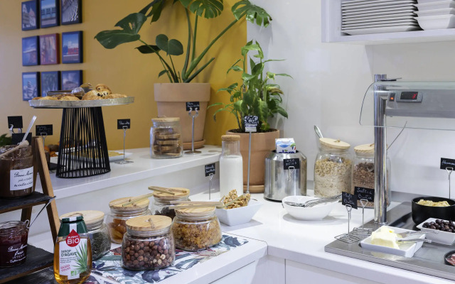 Отель Mercure Nice Centre Grimaldi