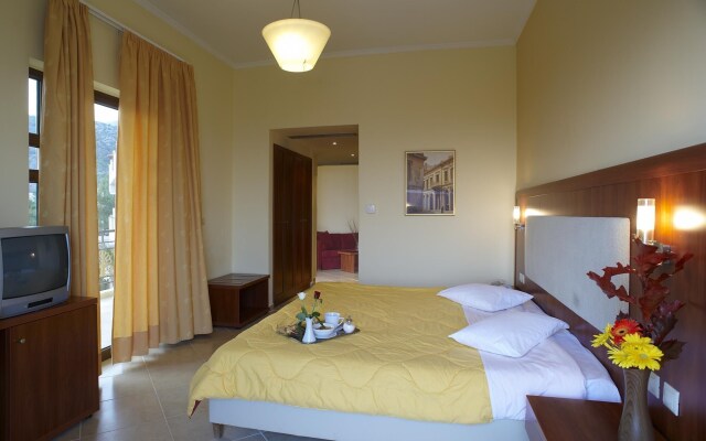 Parnis Palace Hotel Suites