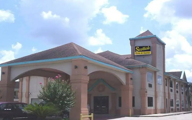 Scottish Inn & Suites - Hobby Airport