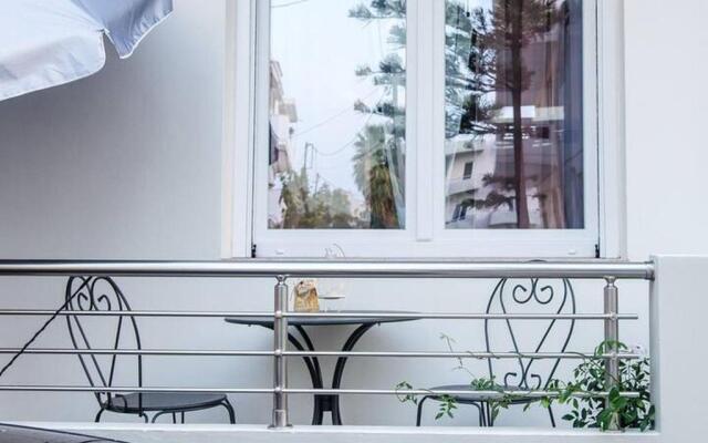 Eliora Studio & Aelia Apartment