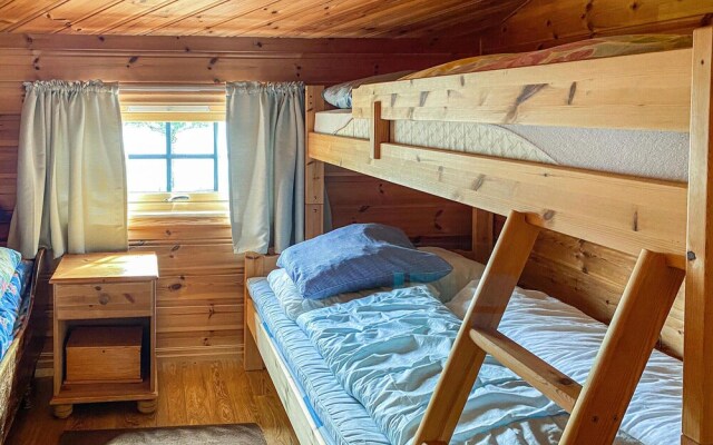 Nice Home in Stavang With 4 Bedrooms