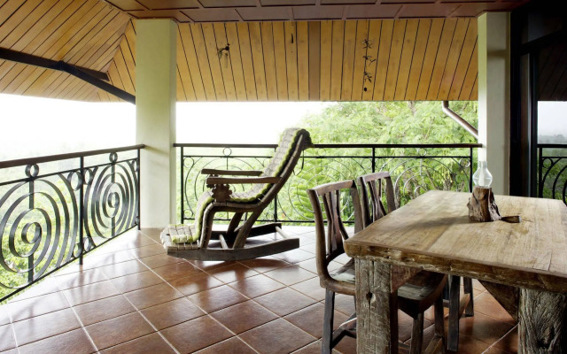 Thara Bayview Villa