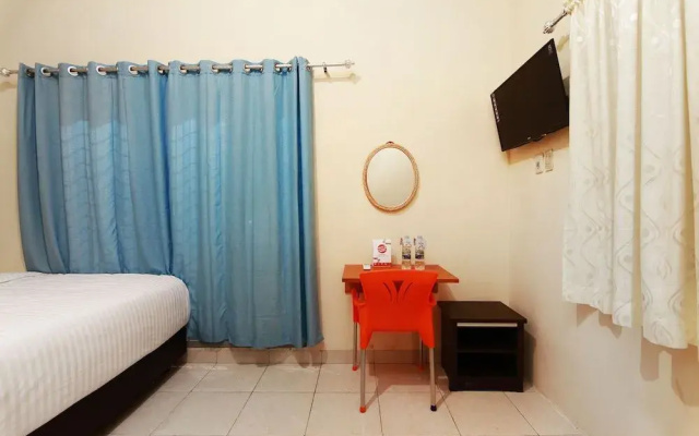 OYO Living 1332 Almonsari Residence