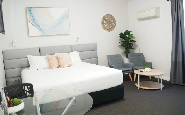 The Esplanade Motel