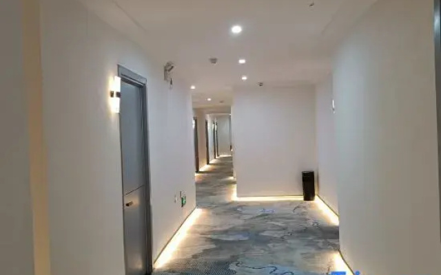 Jiu Long Business Hotel