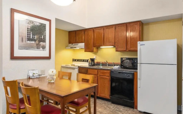 Residences at Daniel Webster