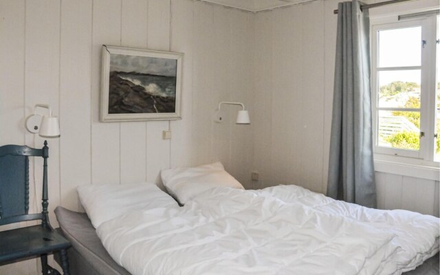 Beautiful Home in Flekkerøy With 4 Bedrooms and Wifi