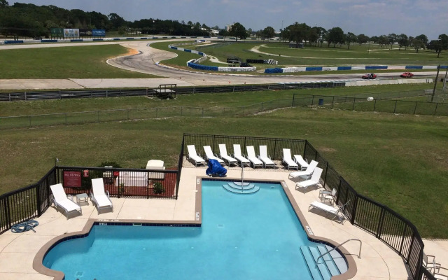 SEVEN Sebring Raceway Hotel