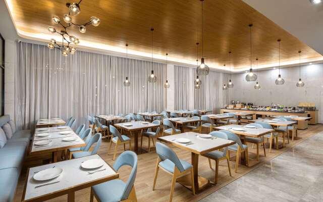 Microtel by Wyndham Hangzhou