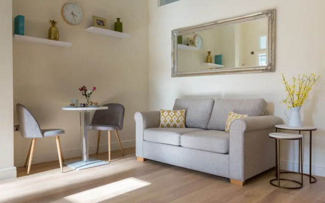 Modern 2BR Townhouse with Private Terrace