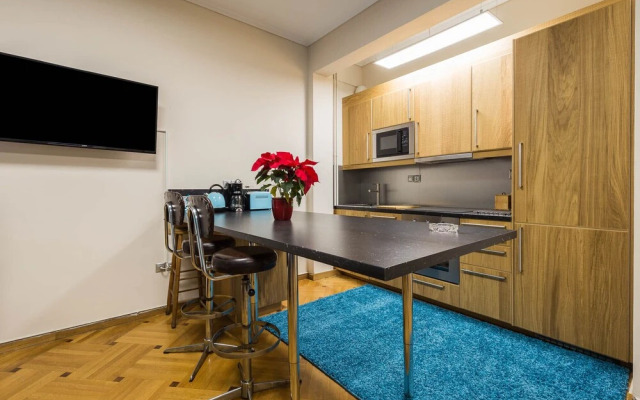 Three Bedrooms Apartment Under Acropolis