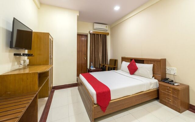 OYO 3722 Hotel StayEasy Majestic