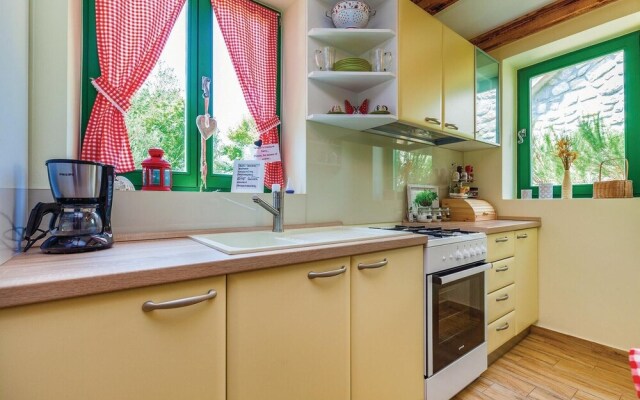 Beautiful home in Polje w/ 2 Bedrooms