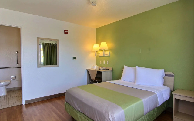 Motel 6 Austin, TX - North