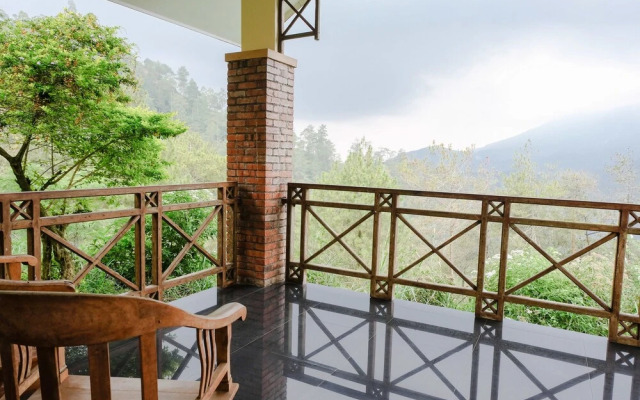 Capital O 893 Grand Pujon View Hotel