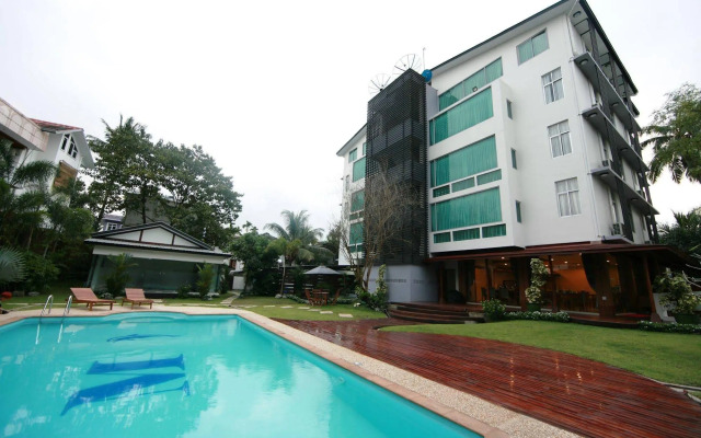 Hotel M