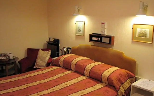 Lancaster Hotel
