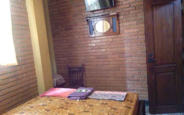 Simple Homestay – Guest Rooms – Yogyakarta