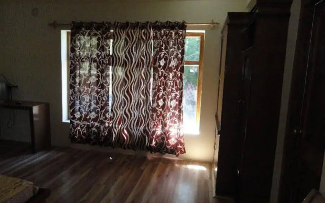 Jamspal Guest House