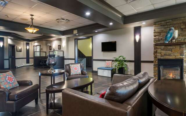Best Western Plus Chocolate Lake Hotel