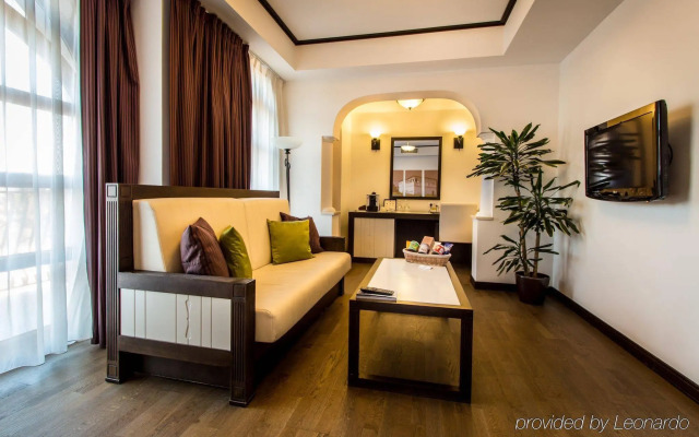 Epoque Hotel