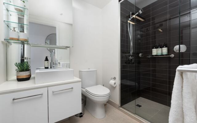 568 St Kilda Road Apartments by TWIG