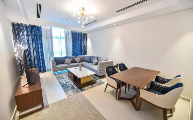 Waterfront Hotel and Apartment