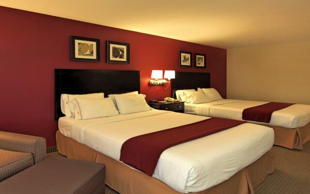 Holiday Inn Express Hotel & Suites Defiance by IHG