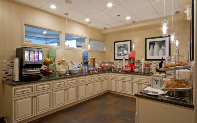 Hampton Inn by Hilton Vancouver-Airport/Richmond