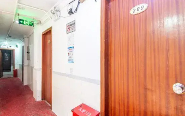 Longsheng Apartment