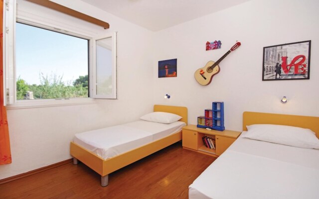 Amazing Home in Sucuraj With 3 Bedrooms and Wifi