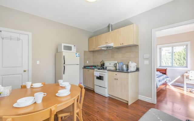 Bright 2 BR Private Suite by Elevate Rooms