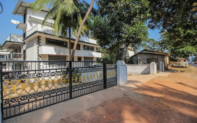 OYO Home 11012 Peaceful 1BHK Nerul