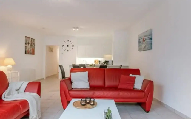 Superb Apartment With sea View and Private Parking