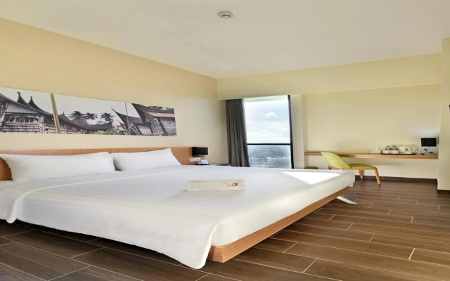 Whiz Prime Hotel Khatib Sulaiman Padang
