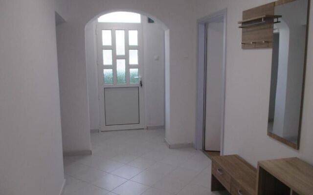 Lemon Tree Apartments