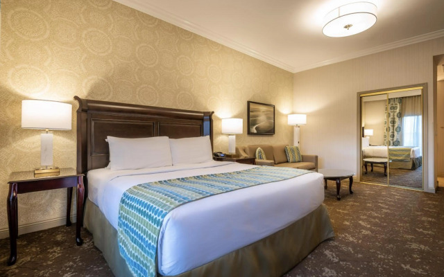 Ayres Hotel Seal Beach - Cypress