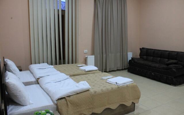 Hotel IDEAL