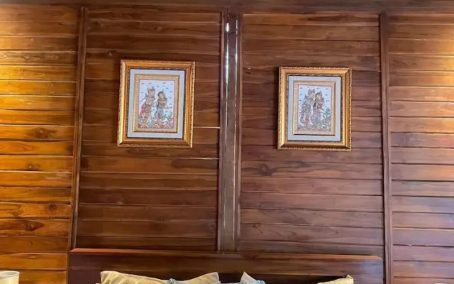 Ngesil Private Joglo and Pool