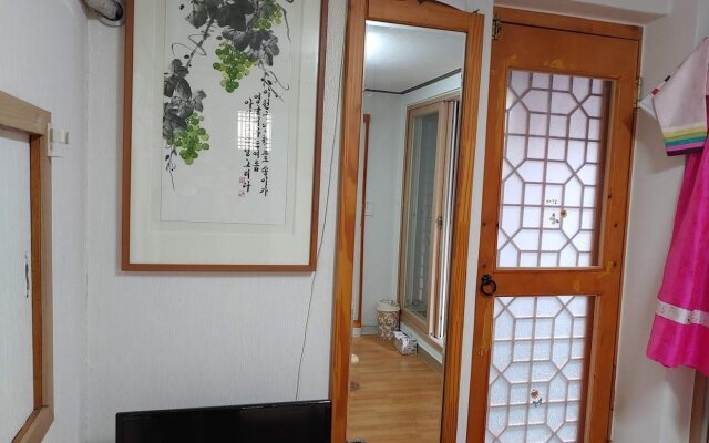 Yeonwoo Guesthouse