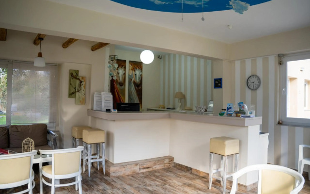 Blue Sky Apartments Malia