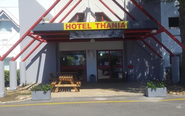 Hotel Thania
