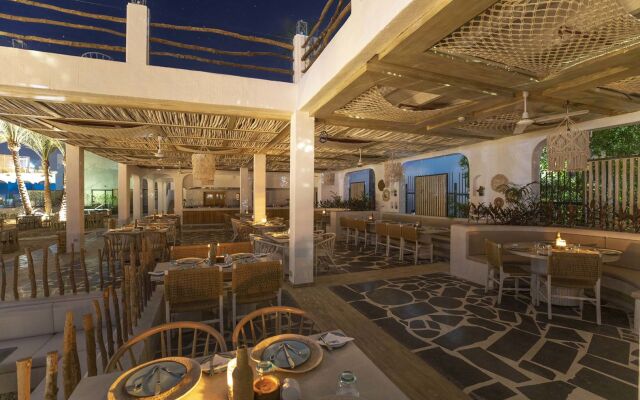 SUNRISE Tucana Resort - Posh Club