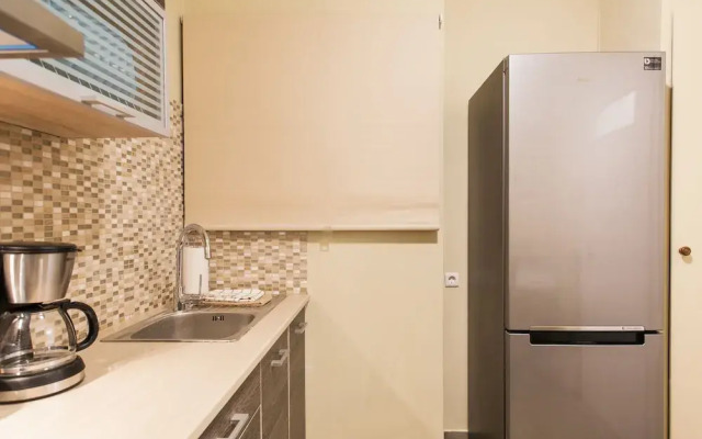 Big Central Metro Station Apartment 2
