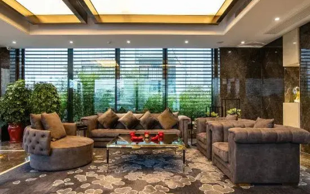 Rose Holiday Hotel